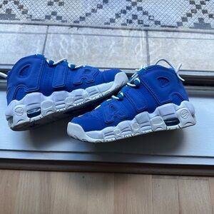 Nike Air More Uptempo (Size: 4.5Y, Equivalent to Womens 6.5) BATTLE BLUE